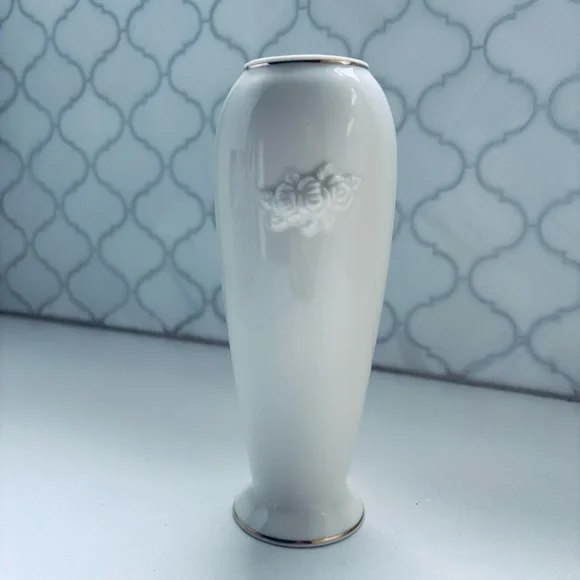 Vintage Lenox Rose Blossom Vase NWT - Picture 1 of 7